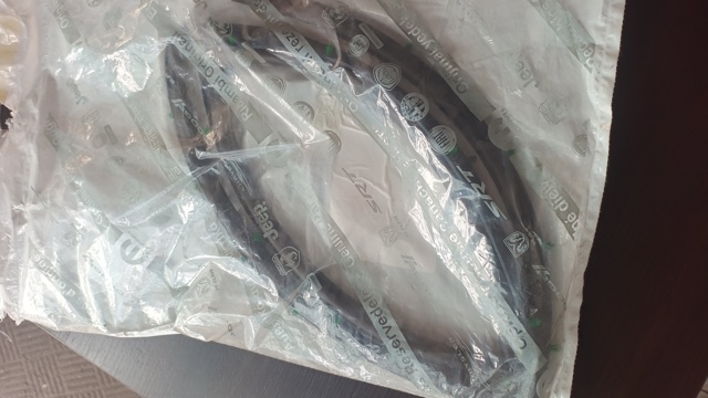 Капот 68070493AA CHRYSLER