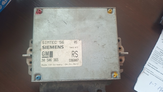 Блок двигуна 90506365 GM
