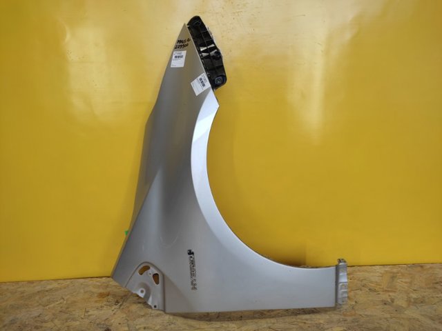 Переднє праве крило 5380147080 TOYOTA