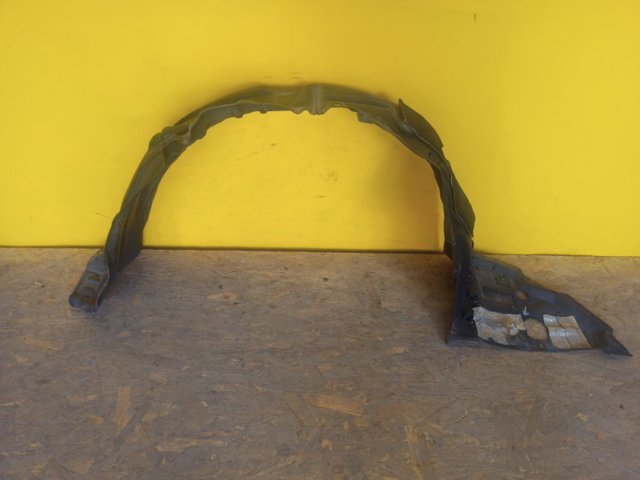 Підкрилок передній лівий 5387647110 TOYOTA