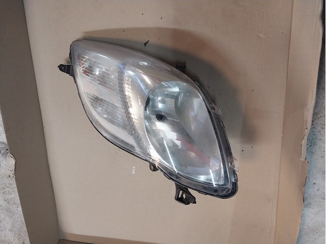 Основна фара в зборі ліва 811700D330 TOYOTA