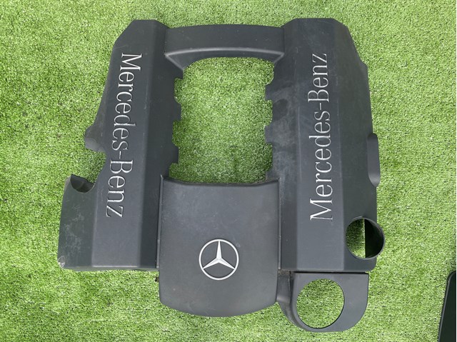 Кришка двигуна декоративна 1120100167 MERCEDES