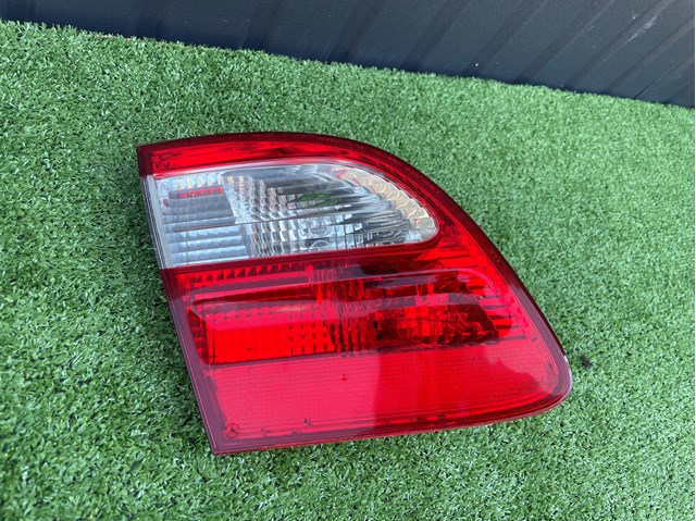 Стоп задній A2118201364 MERCEDES
