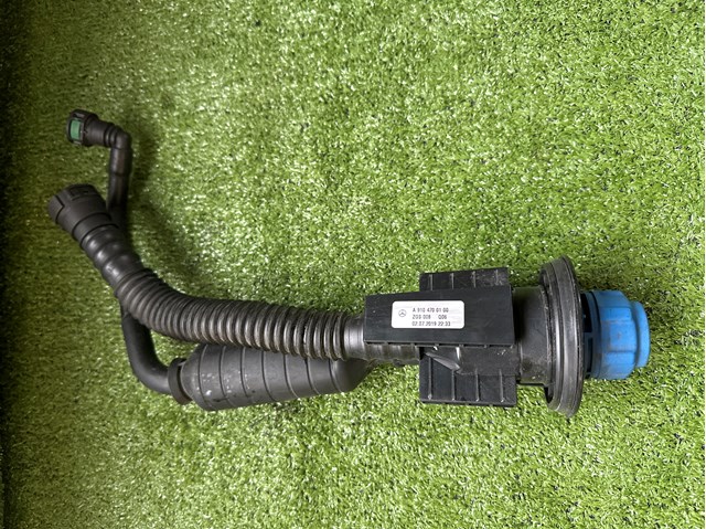 Заливна горловина бака AD BLUE A9104700100 MERCEDES