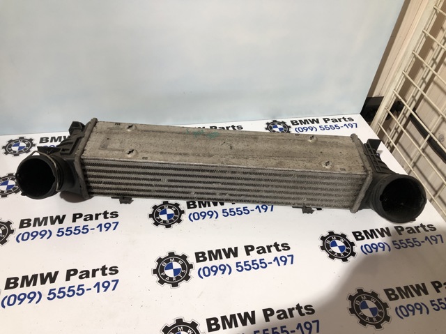 Радіатор интеркуллера 3296399 BMW