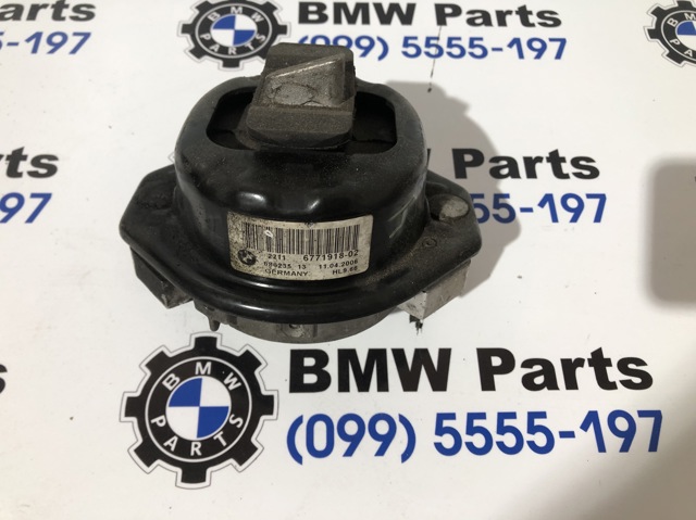 Права подушка мотора 6771918 BMW