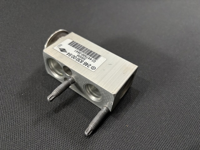 Клапан розширювальний 2468300084 MERCEDES