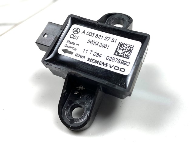Датчик Ейрбег передній A0038212751 MERCEDES