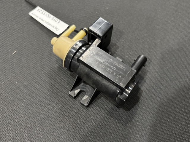 Клапан соленоїд регулювання заслонки EGR A0101531328 MERCEDES