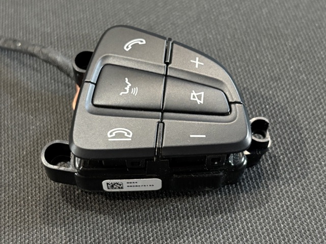 Блок кнопкових перемикачів рульового колеса A09990507009107 MERCEDES