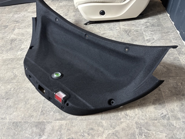 Облицювання багажника п'ятих дверей A11769072009E83 MERCEDES