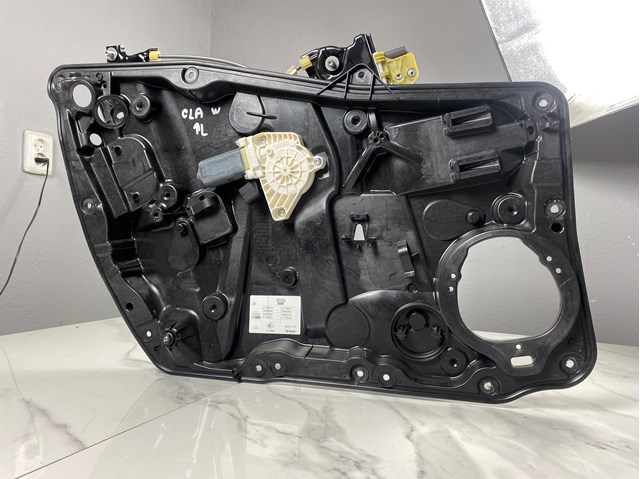 Підйомник механічний вітрового скла A1177200000 MERCEDES