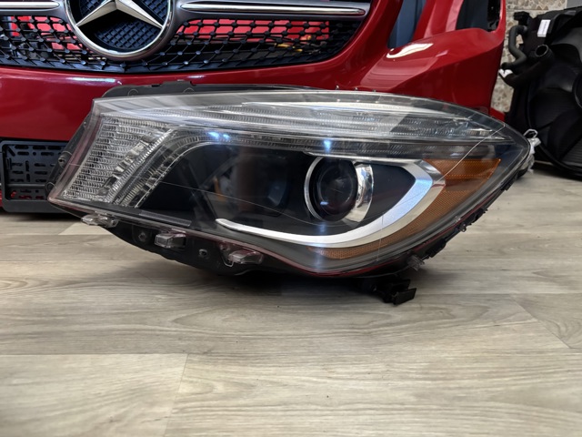 Фара ліва передня A1179066700 MERCEDES