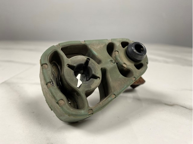 Кронштейн кріплення глушника A1664920044 MERCEDES