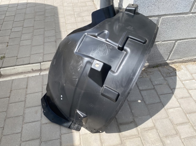 Підкрилок переднього крила, правий задній A1668847722 MERCEDES