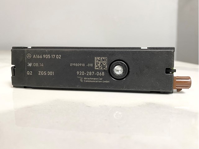 Підсилювач сигналу антени A1669051702 MERCEDES