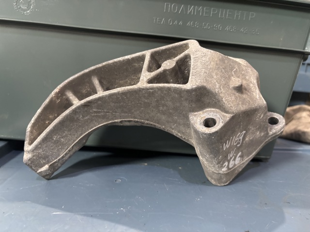 Кронштейн КПП A1692410301 MERCEDES