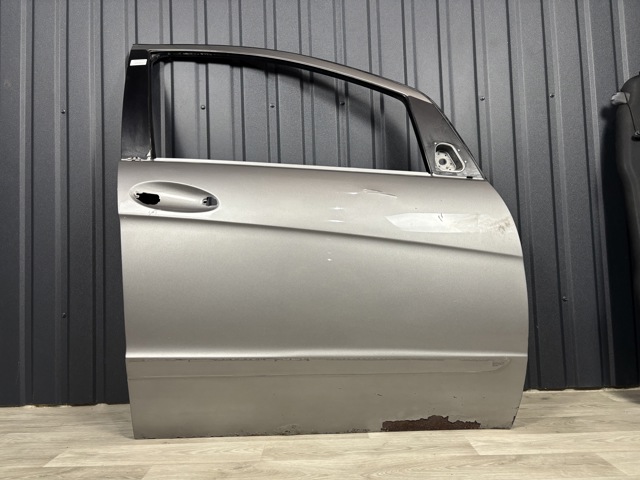 Пасажирські передні двері A1697200205 MERCEDES