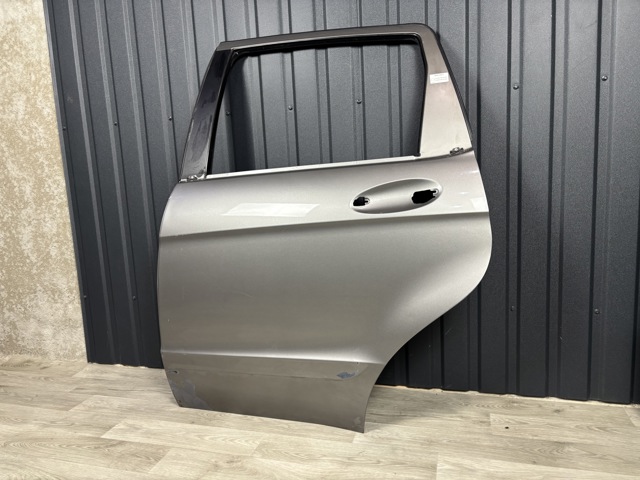 Двері задні A1697300105 MERCEDES