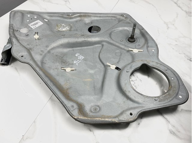 Склопідйомник задніх лівих дверей A1697300179 MERCEDES