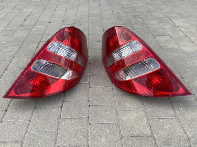 Задня ліва фара A1698200364 MERCEDES