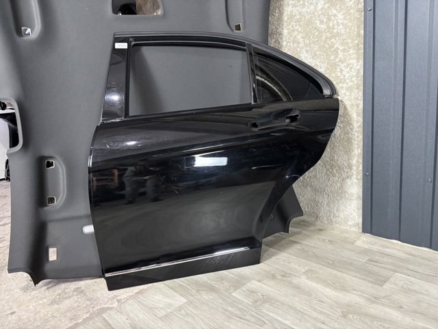 Двері задні A2047302100 MERCEDES
