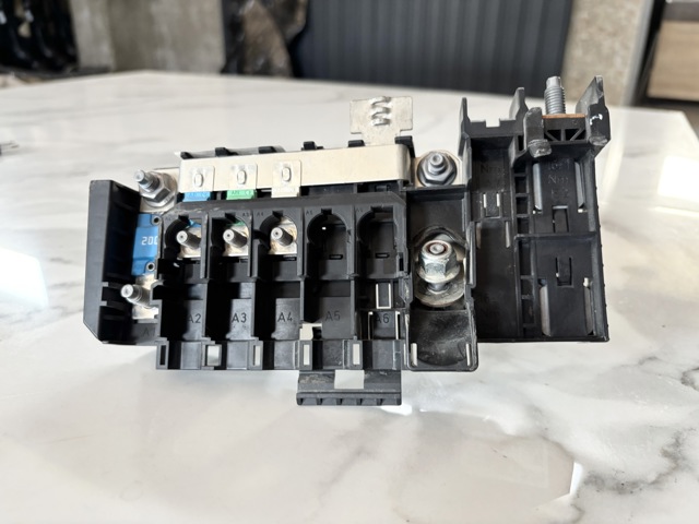 Реле запобіжників A2465400950 MERCEDES