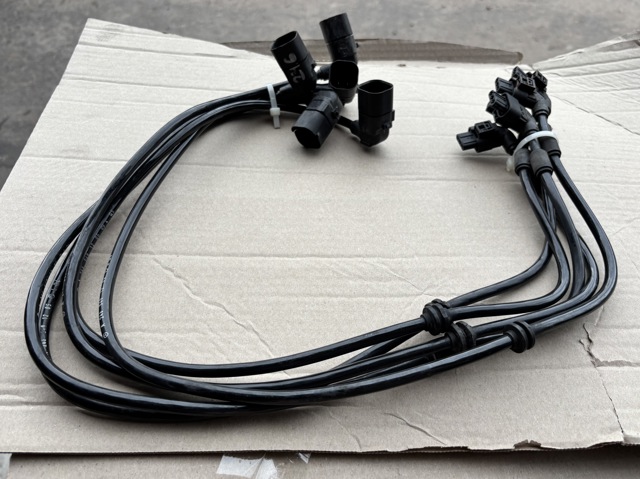 Електропроводка заднього гальмівного супорта A2465401205 MERCEDES