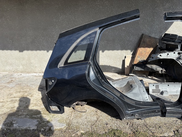 Бічна частина задні праві A2466301400 MERCEDES