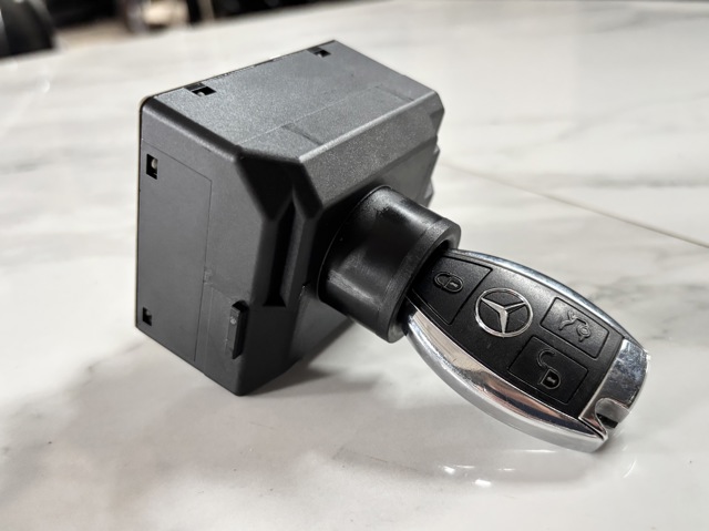 Замок запалювання A2469055801 MERCEDES