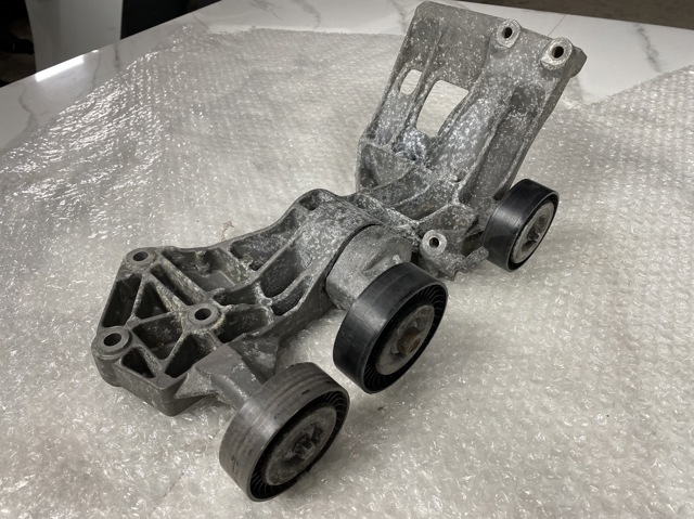 Натяжна планка поліклинового ременя A2662000670 MERCEDES