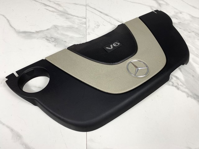 Кришка двигуна декоративна A2720101067 MERCEDES