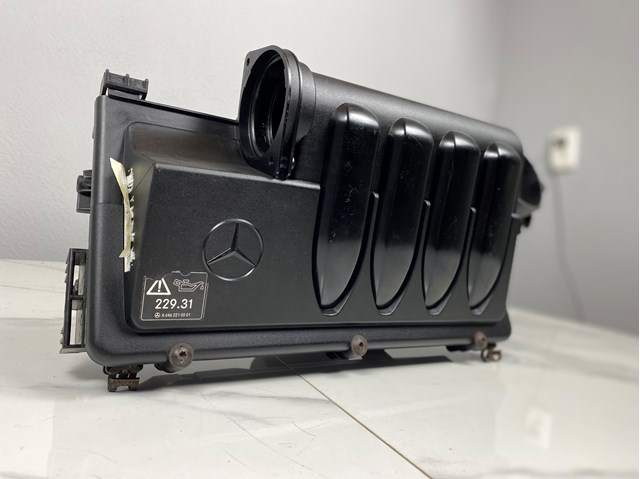 Корпус повітряного фільтра A6400900701 MERCEDES