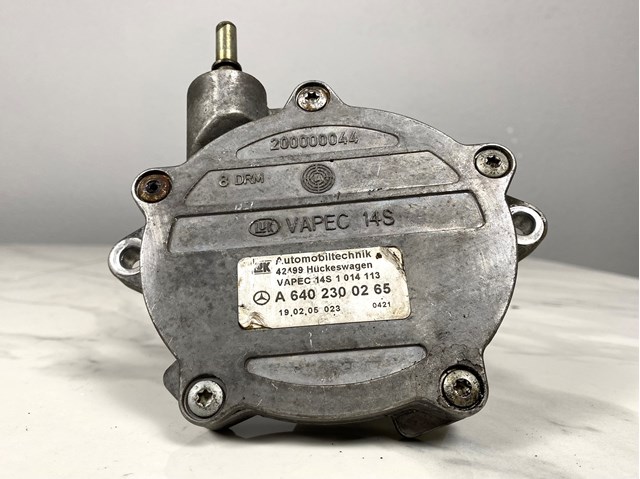 Насос вакуумний A6402300265 MERCEDES