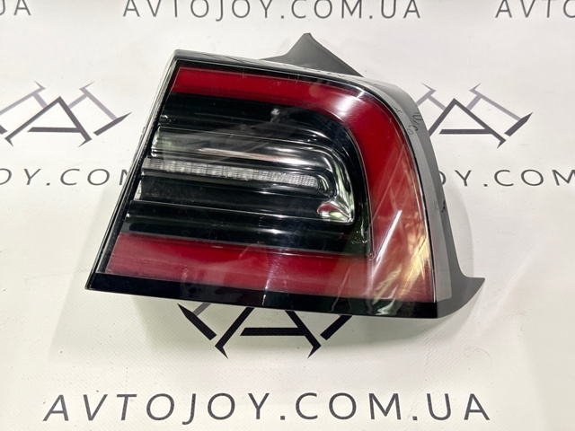 Стоп задній 107739800F TESLA