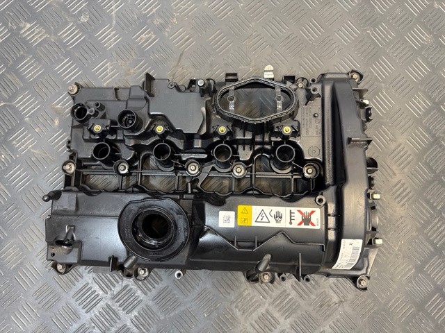 Кришка клапанів 11128631745 BMW