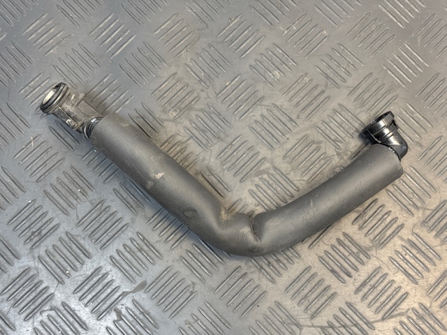Трубка відводу кар.газов 11157623745 BMW