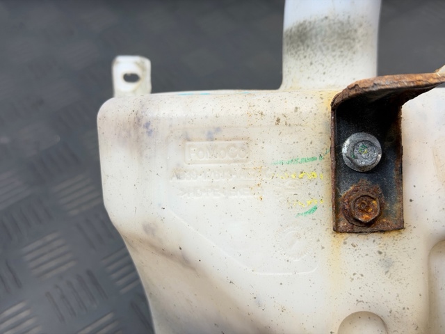 Водяний бачок омивача скла 1744782 FORD