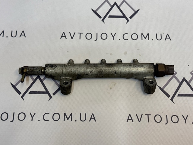 Паливна рампа 17520EB305 NISSAN