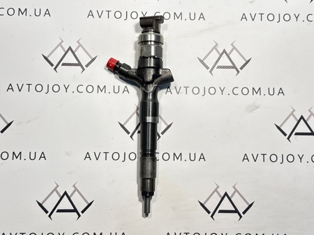 Форсунка дизельна в зборі, розпилювач + тримач 236700L010 TOYOTA