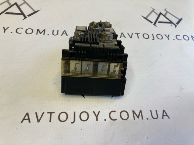 Корпус блока запобіжників 2438089914 NISSAN