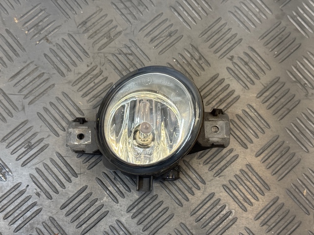 Права протитуманні фари 261508992A NISSAN