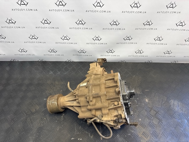 Міжосьовий диференціал 33100VK400 NISSAN