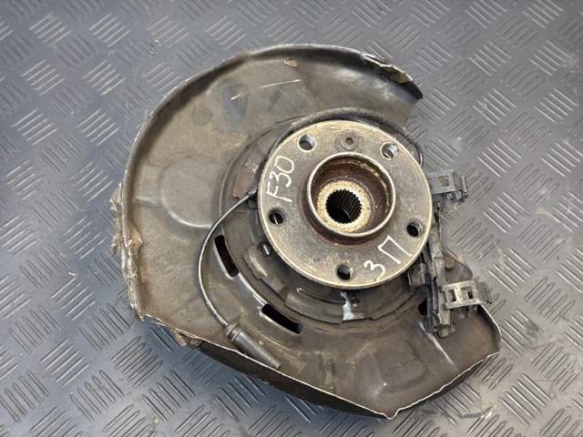 Цапфа - поворотний кулак задній, правий 33326792524 BMW