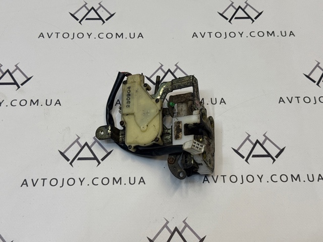 Замок водійських дверей 4025160 FORD