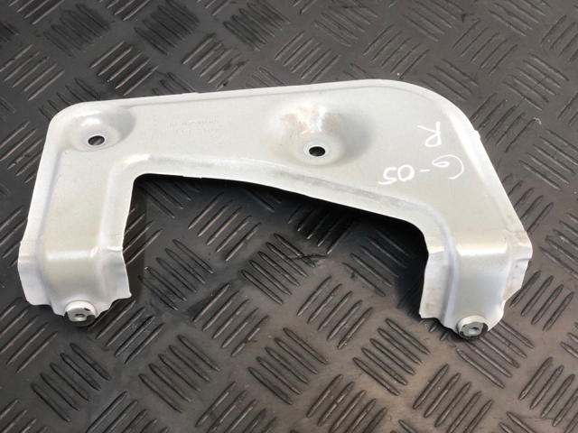 Кронштейн кріплення крила переднього правого, задній 41007492370 BMW