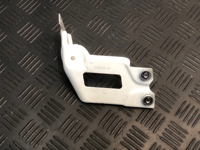 Кронштейн крила заднього 41007492371 BMW
