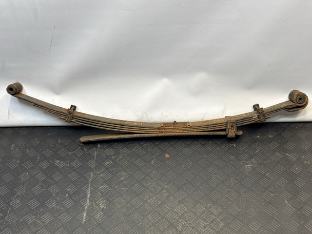 Задня ресора 4150A174 MITSUBISHI