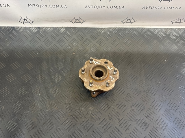 Маточина заднього колеса 43202EA500 NISSAN