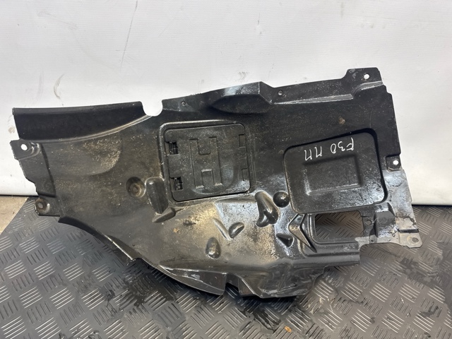 Підкрилок переднього крила, правий передній 51717260726 BMW